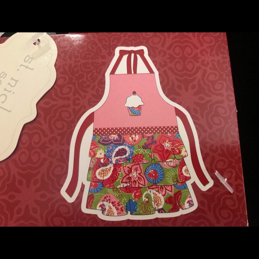 NWT Child’s ruffle layered floral cupcake apron